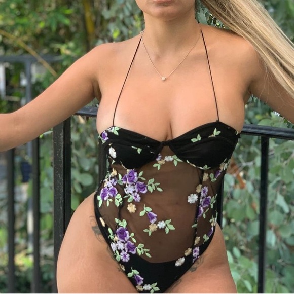 Black bodysuit with Floral design - Picture 2 of 5